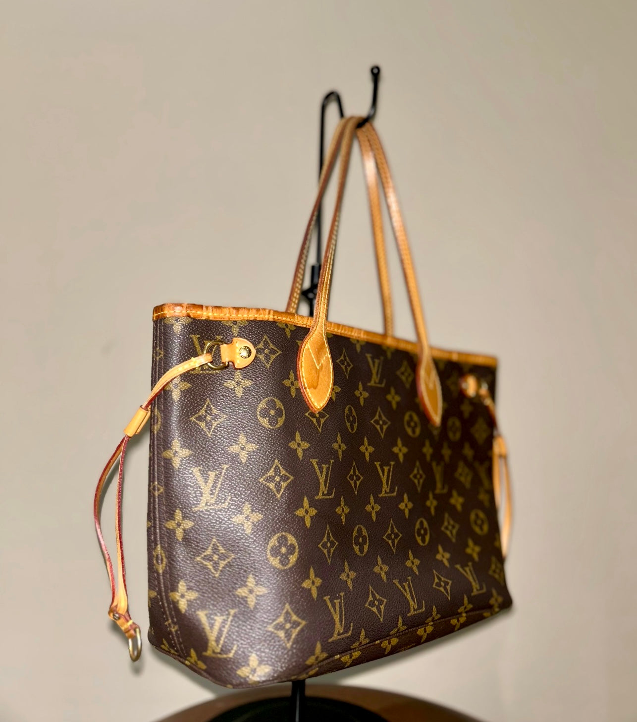 Louis Vuitton Monogram Neverfull Shoulder Bag (Authentic, 2009)
